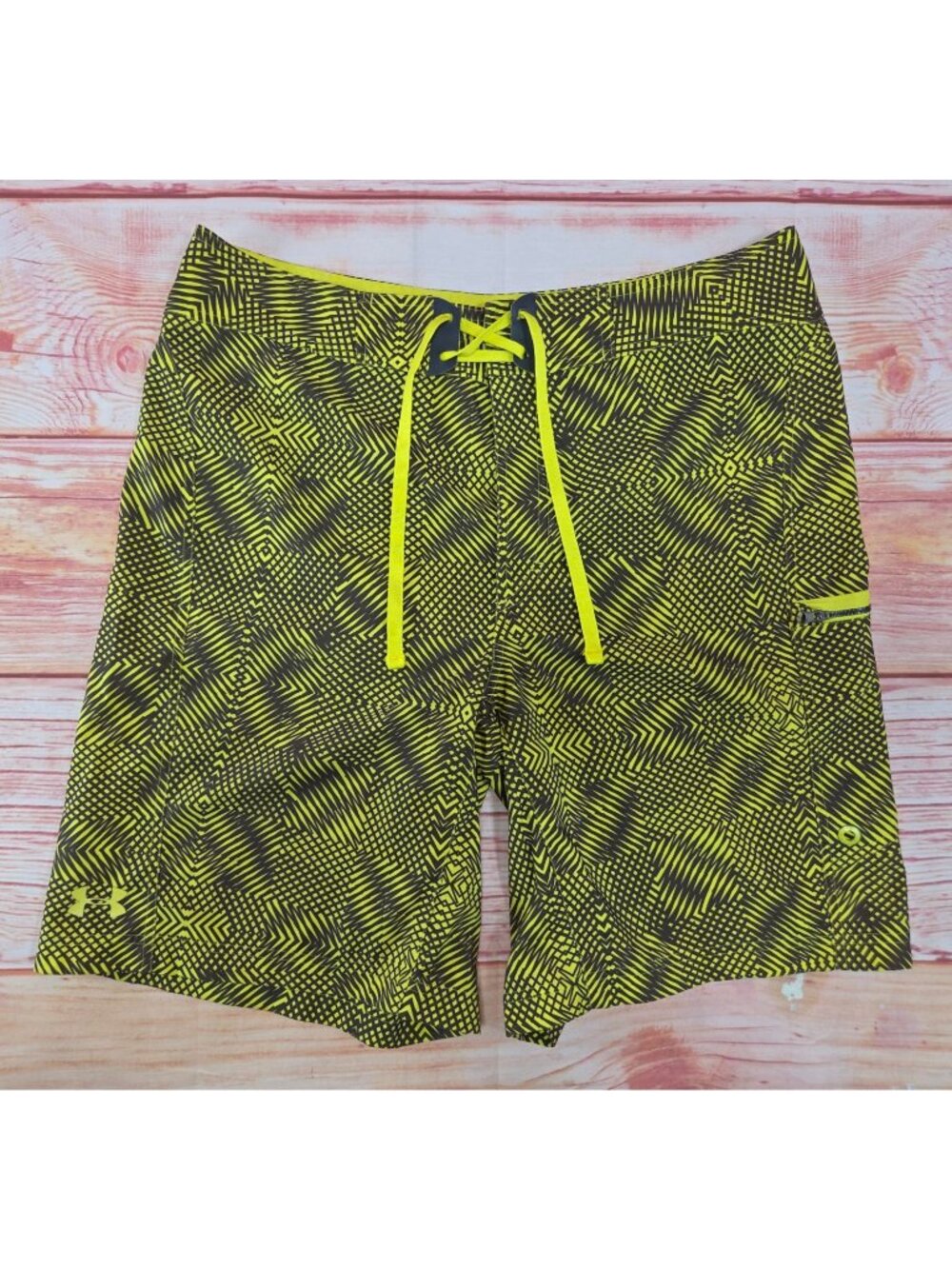 Under Armour Mens Yellow & Black Geometric Board Shorts 36